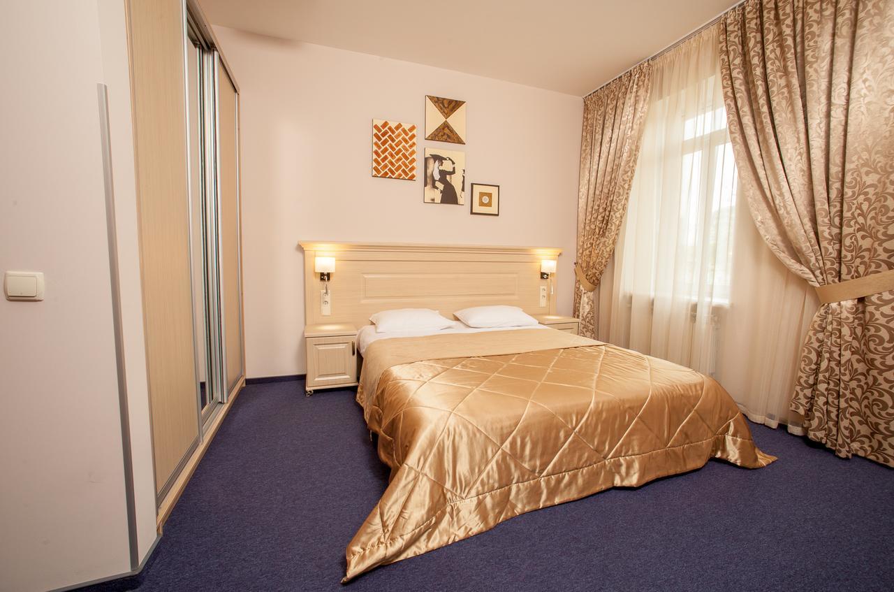 קייב Mackintosh Hotel מראה חיצוני תמונה